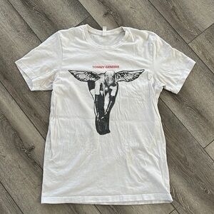 TOMMY Genesis Tshirt  small